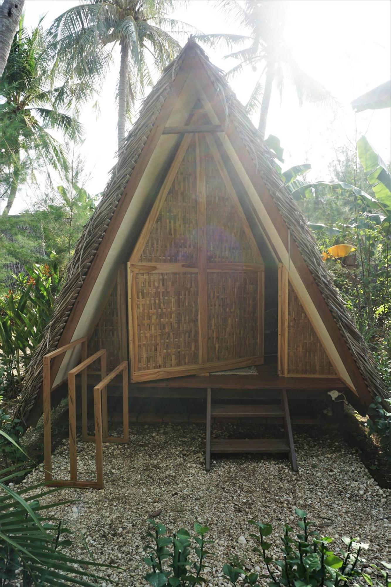 Basa-Basi Lodge كاريمونجاوا المظهر الخارجي الصورة