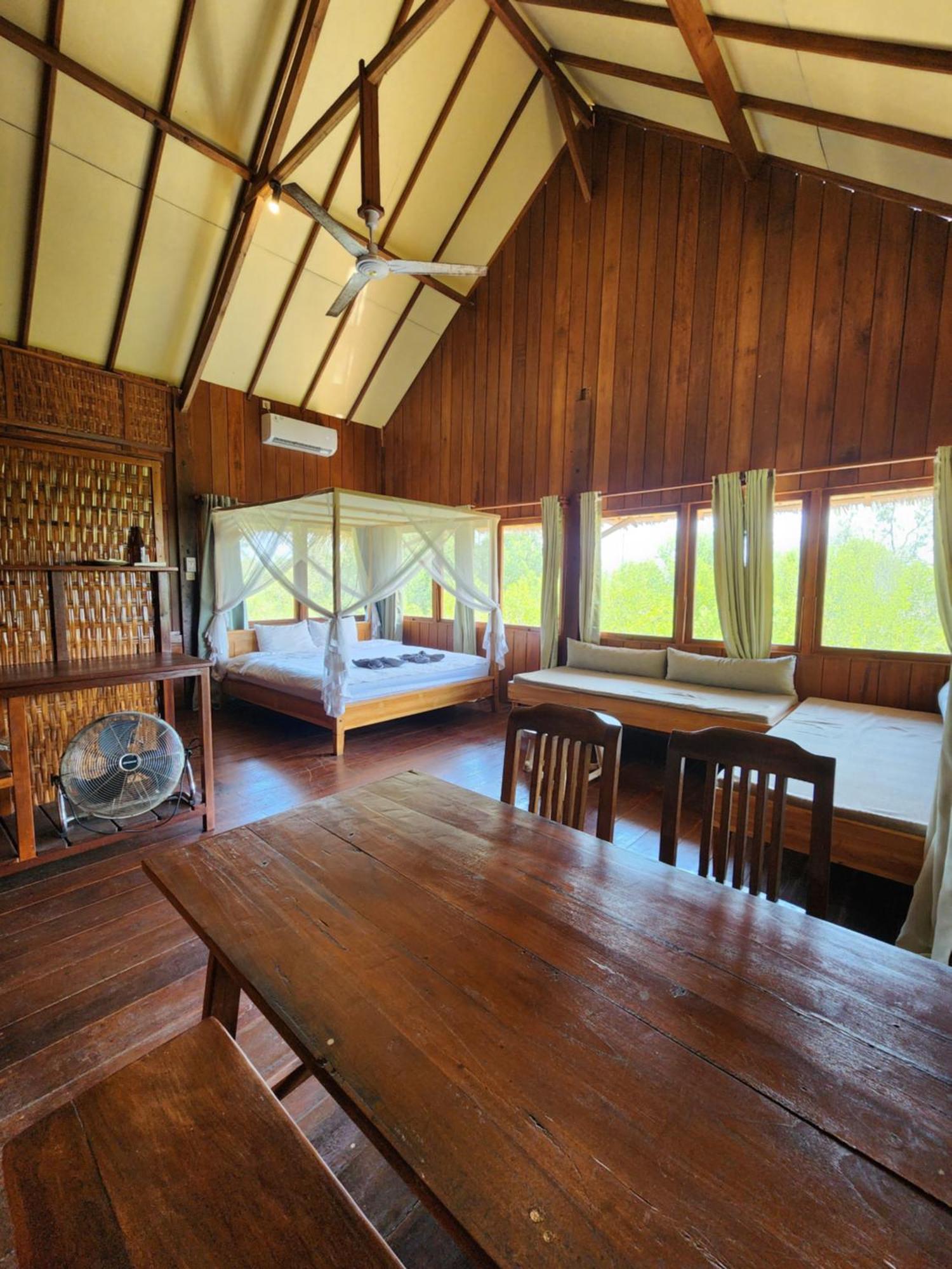 Basa-Basi Lodge كاريمونجاوا المظهر الخارجي الصورة