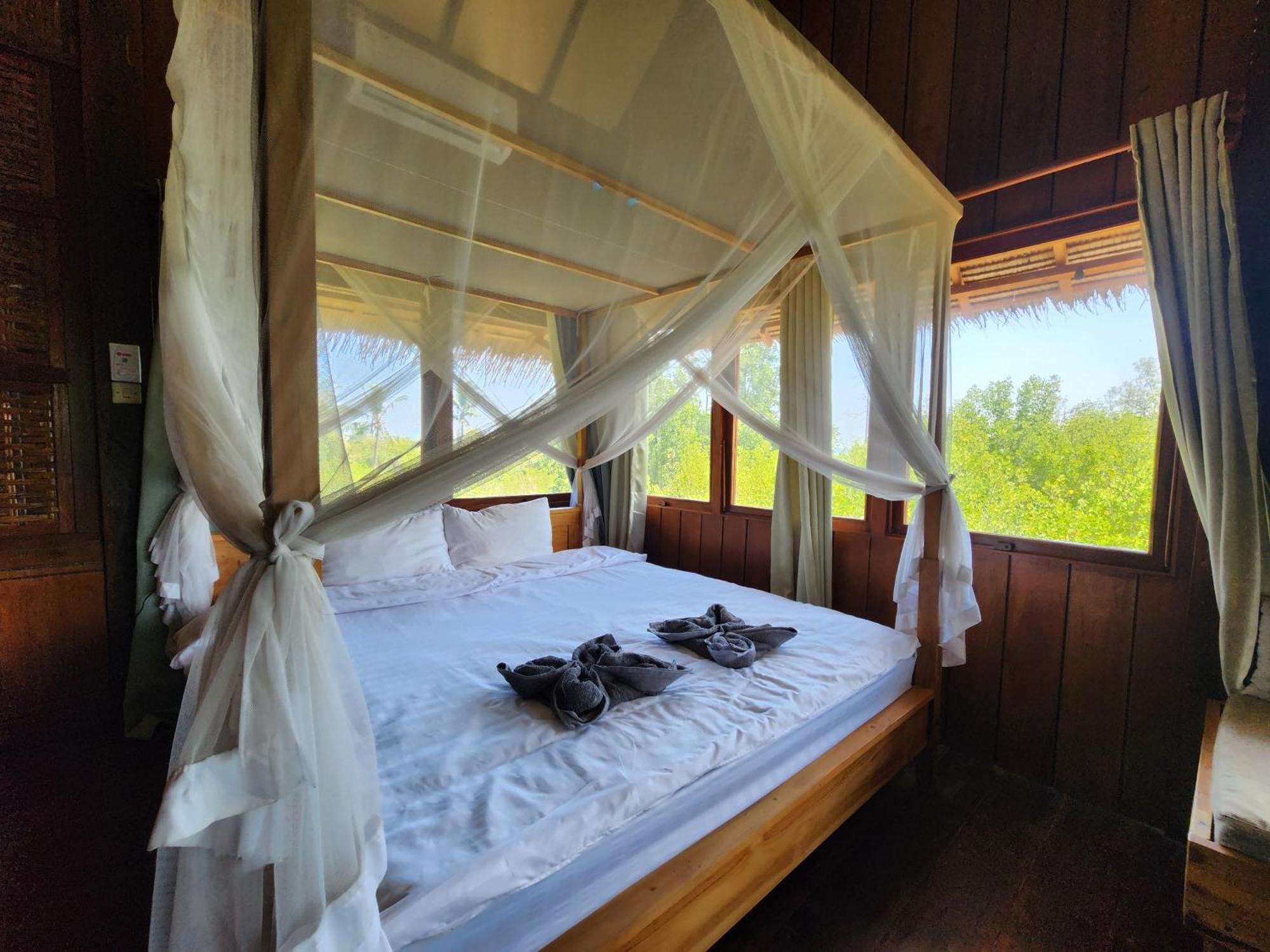 Basa-Basi Lodge كاريمونجاوا المظهر الخارجي الصورة