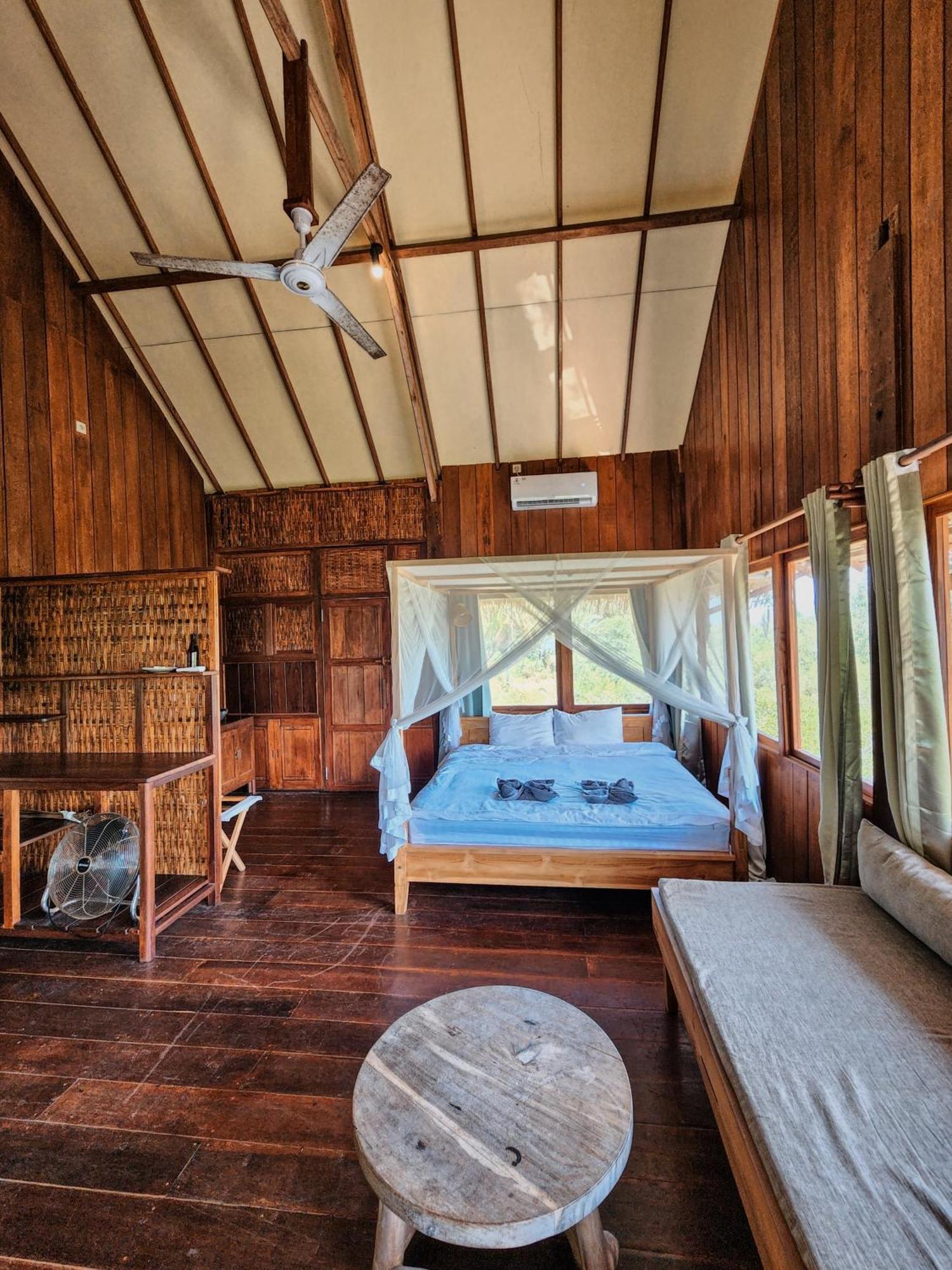 Basa-Basi Lodge كاريمونجاوا المظهر الخارجي الصورة