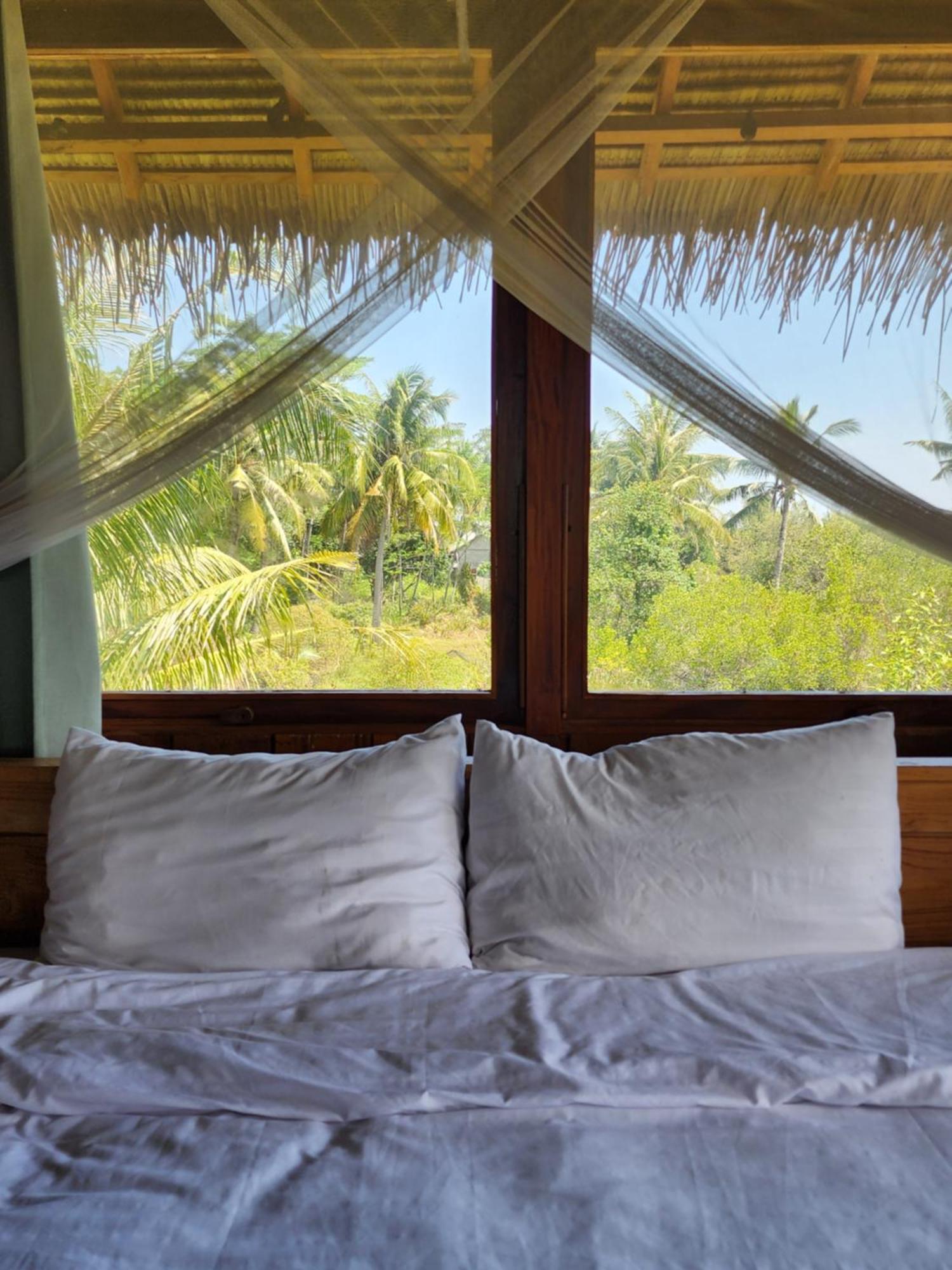 Basa-Basi Lodge كاريمونجاوا المظهر الخارجي الصورة