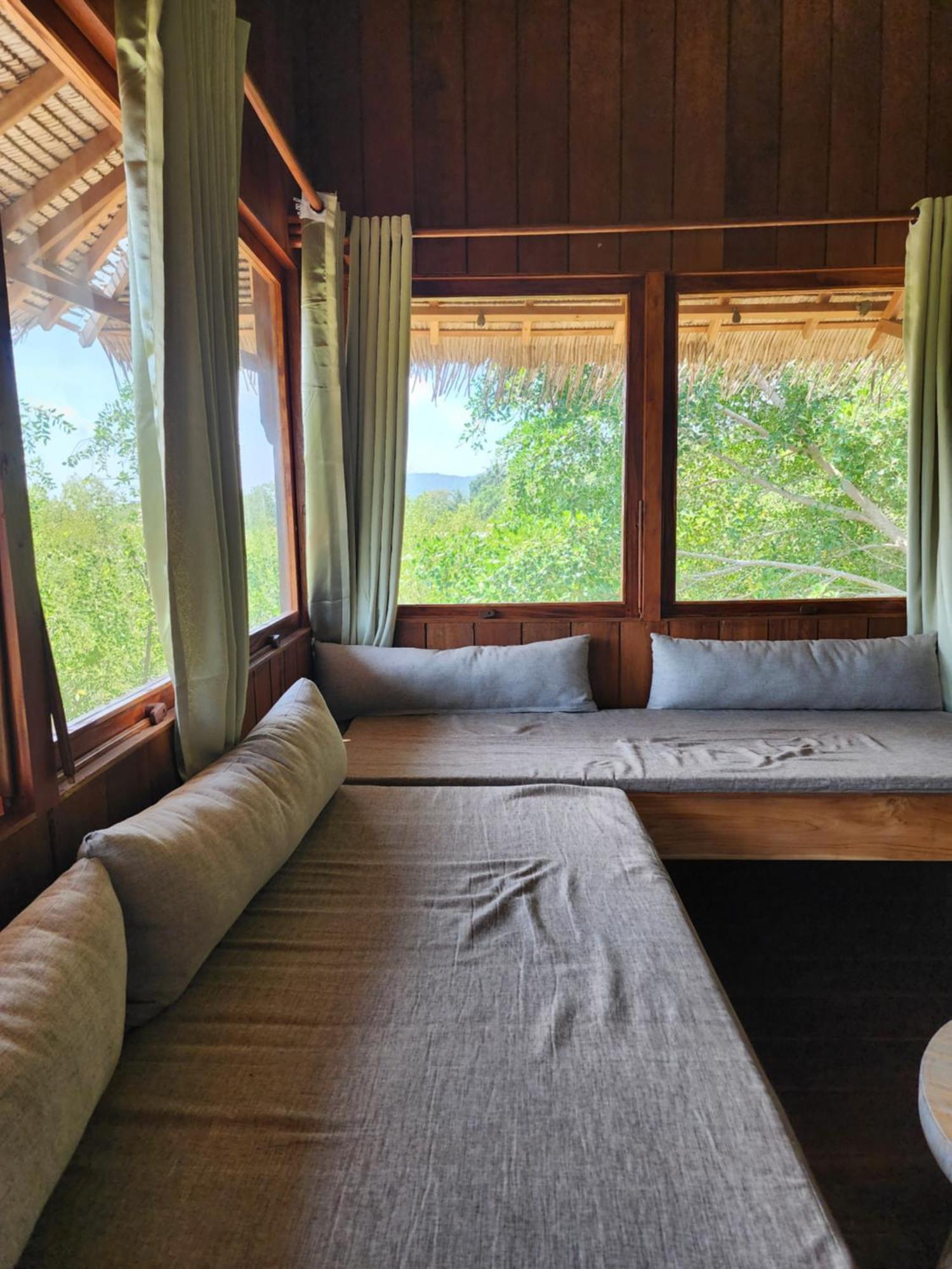 Basa-Basi Lodge كاريمونجاوا المظهر الخارجي الصورة